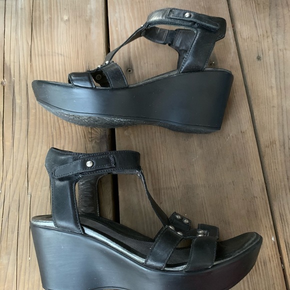 Sexy Naot galdiator wedge sandals - Picture 2 of 4